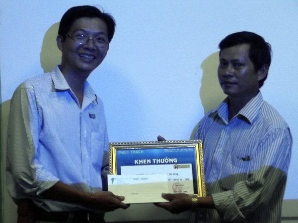 Tuyên Dương Khen Thưởng Nhân Viên Xuất Sắc Nhất Tháng 04-2013