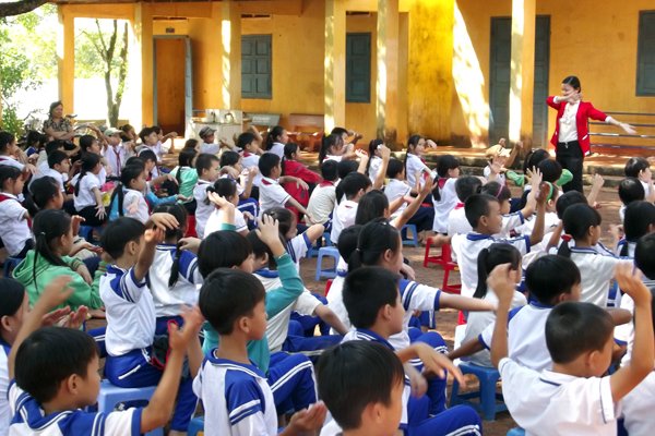 Quỹ Từ Thiện THIET THACH Group Thăm Và Tặng Quà Học Sinh Trường Tân Phước A