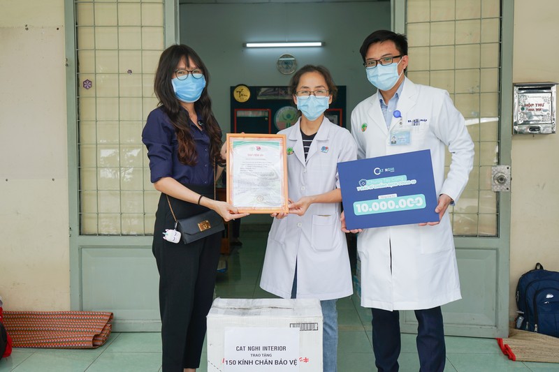 ĐỒNG HÀNH CÙNG ĐỘI NGŨ Y BÁC SĨ BV NHI ĐỒNG 2 CHỐNG DỊCH COVID-19